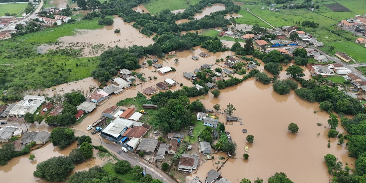 Piraí do Sul registra diversos pontos de alagamentos devido às chuvas intensas