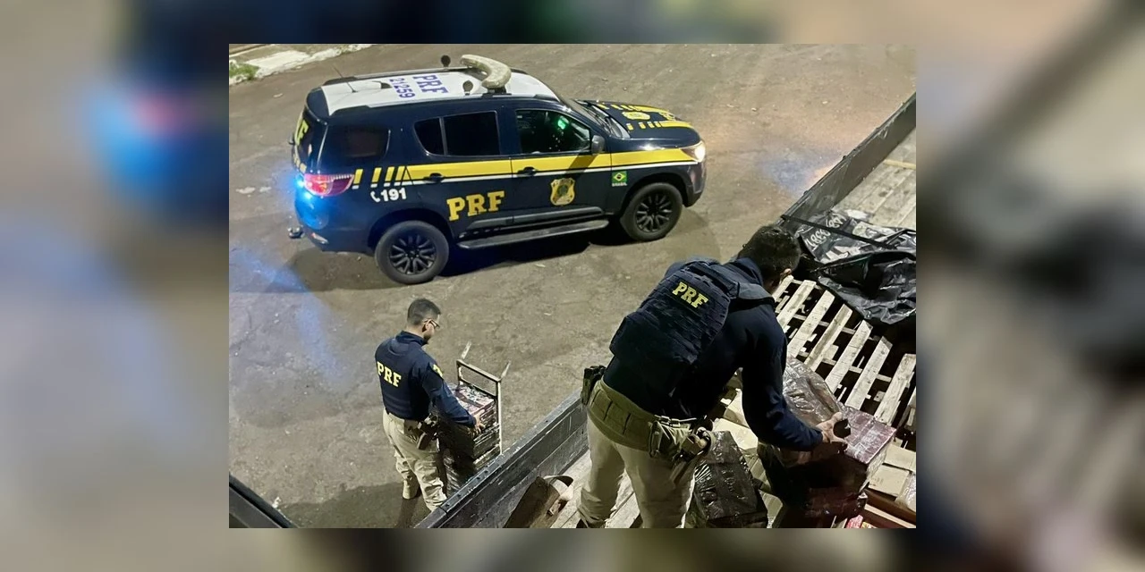 Vídeo: Dentro de caixas de ovos, PRF apreende mais de 300 kg de maconha no Paraná