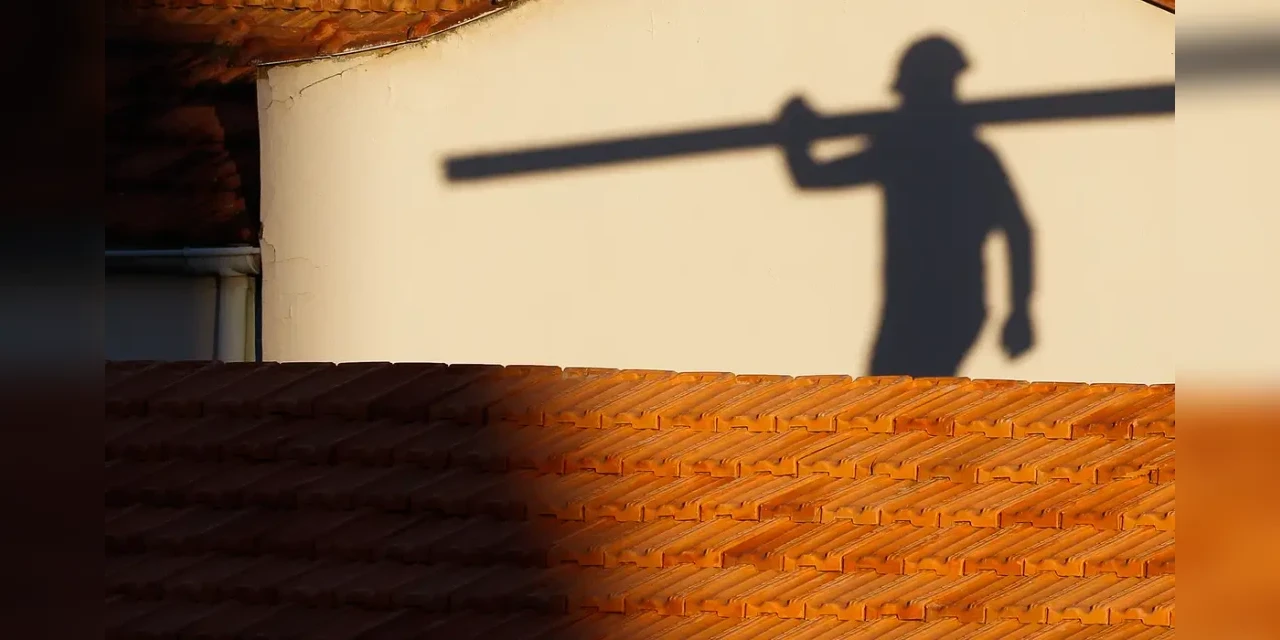 Informe Bazacon: levantamento mostra que vendas na construção civil no mês de novembro foram consideradas boas por 45% dos entrevistados