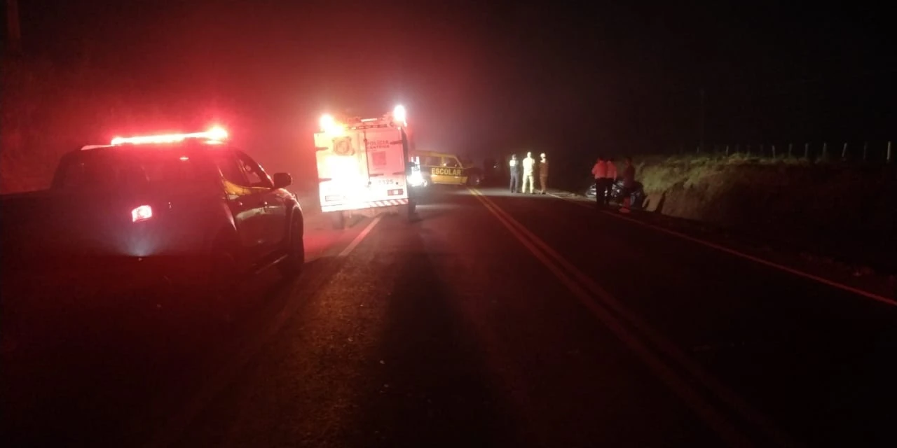 Acidente na PR-170 deixa uma pessoa morta e outras duas feridas