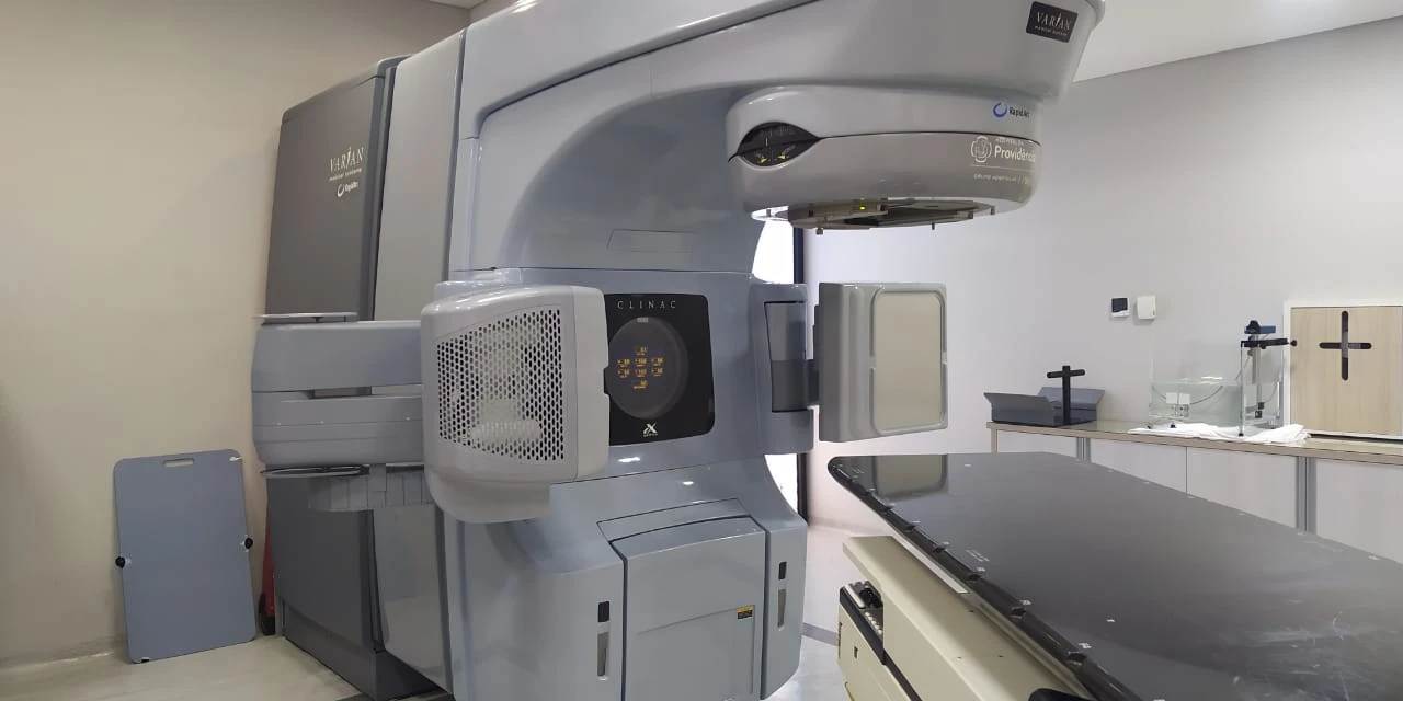 Hospital da Providência inaugura equipamento de radioterapia adquirido com recursos da Itaipu