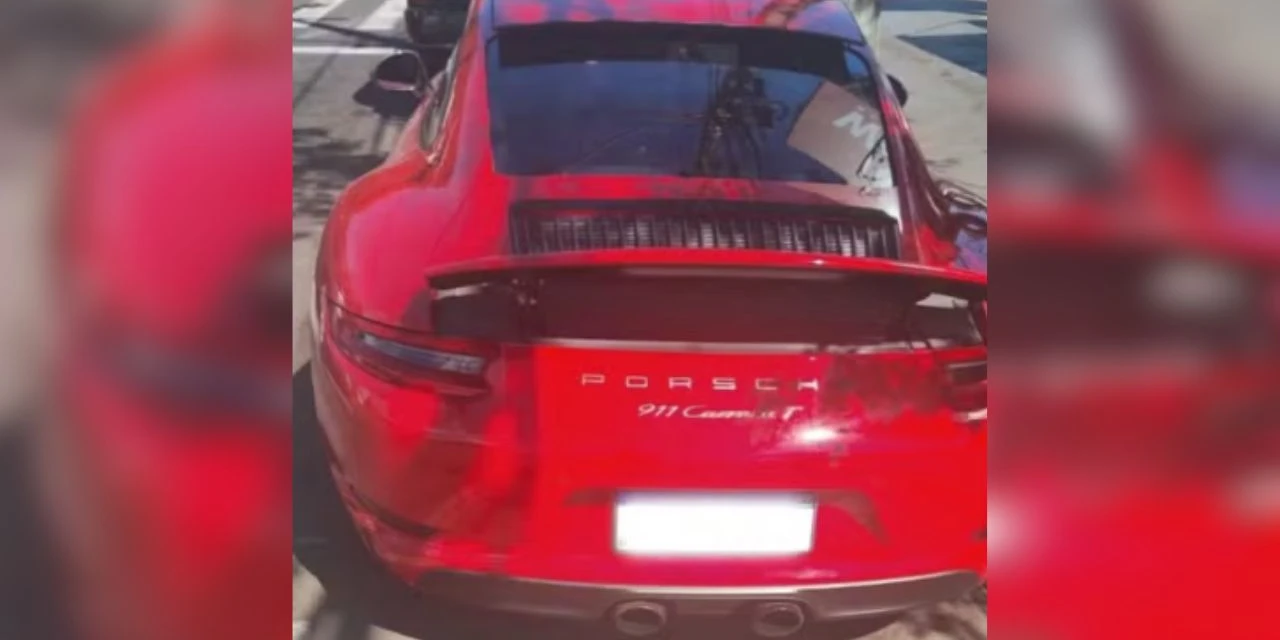 Porsche com 93 multas de trânsito é apreendido no Paraná