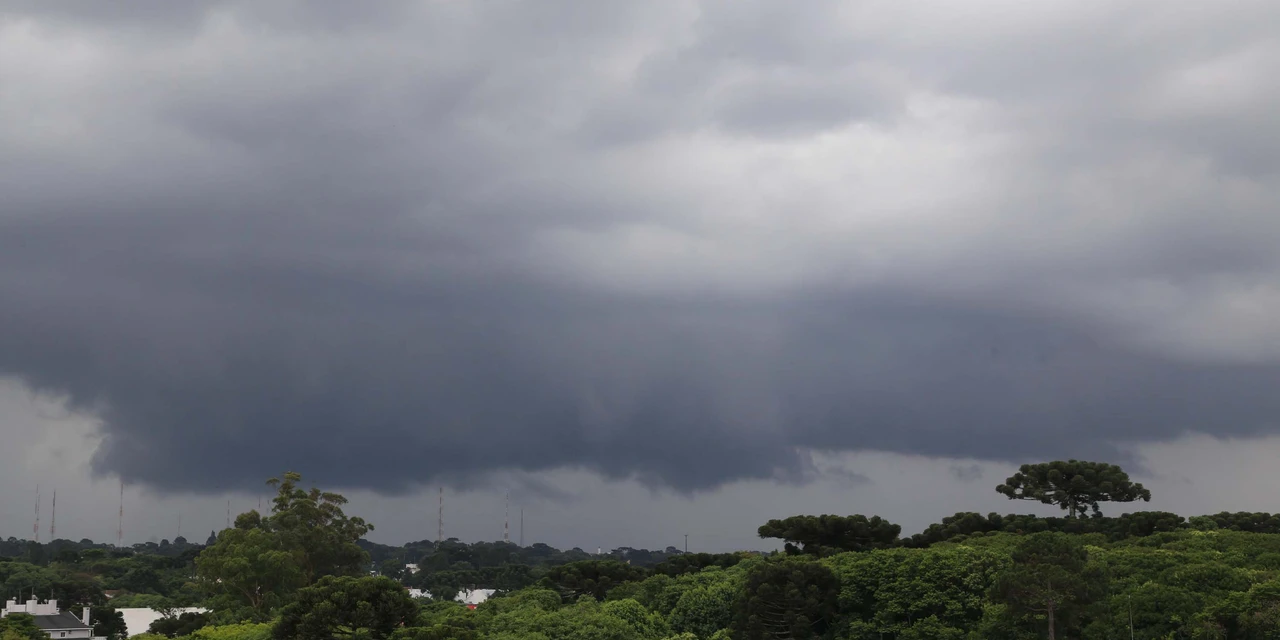 Alerta de tempestade do Inmet para esta sexta-feira (10) inclui Ponta Grossa e cidades dos Campos Gerais