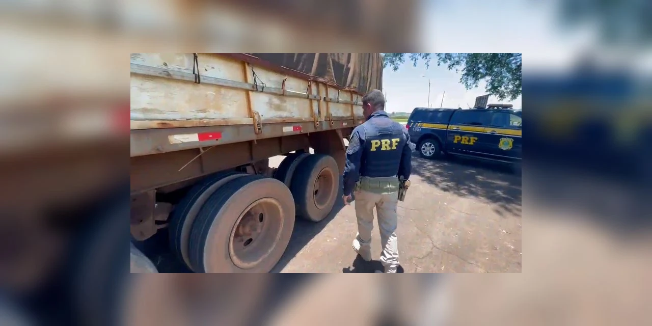 PRF flagra carreta sem freios e com pneus "no arame" no Paraná