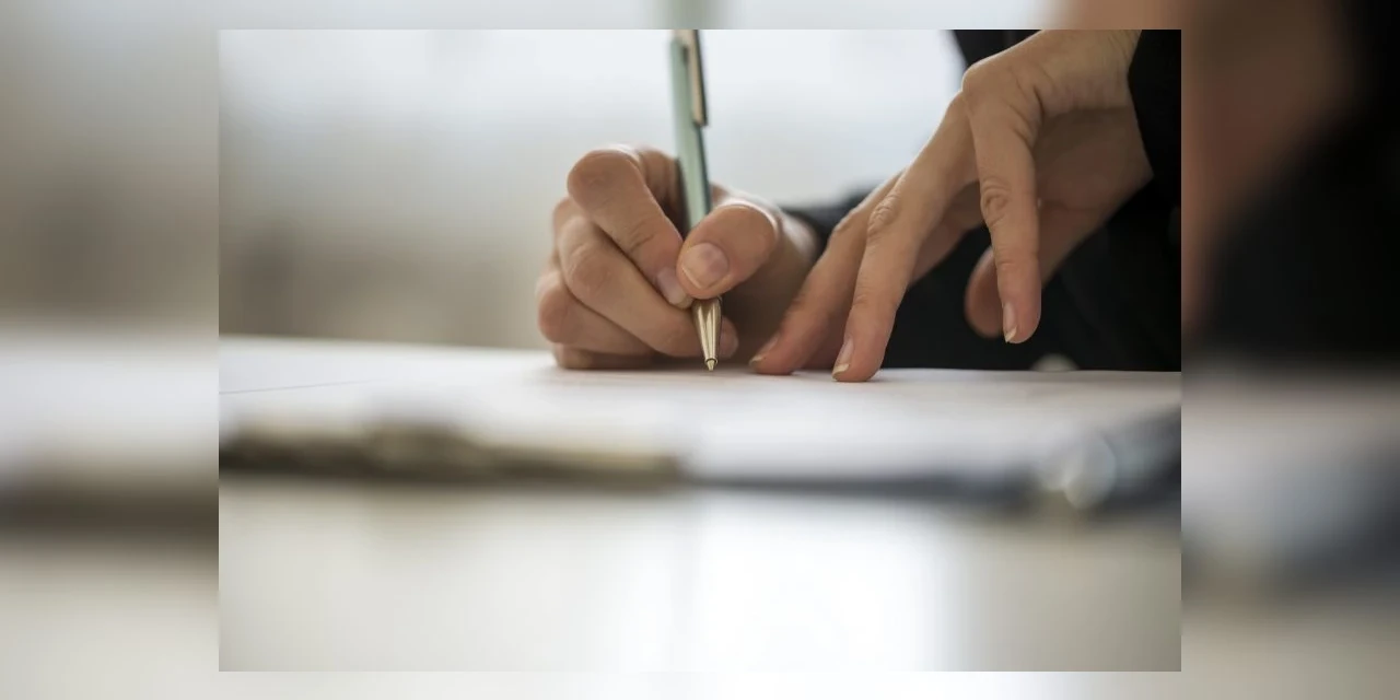 SEED-PR abre inscrições para processos seletivos com salários de até R$ 4 mil