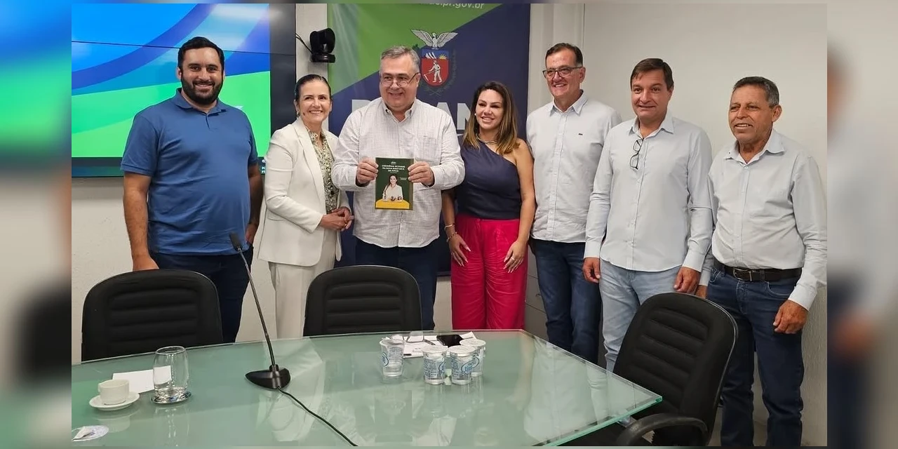 Beto Preto e prefeitos da região se reúnem para debater melhorias no Hospital Regional de Telêmaco Borba