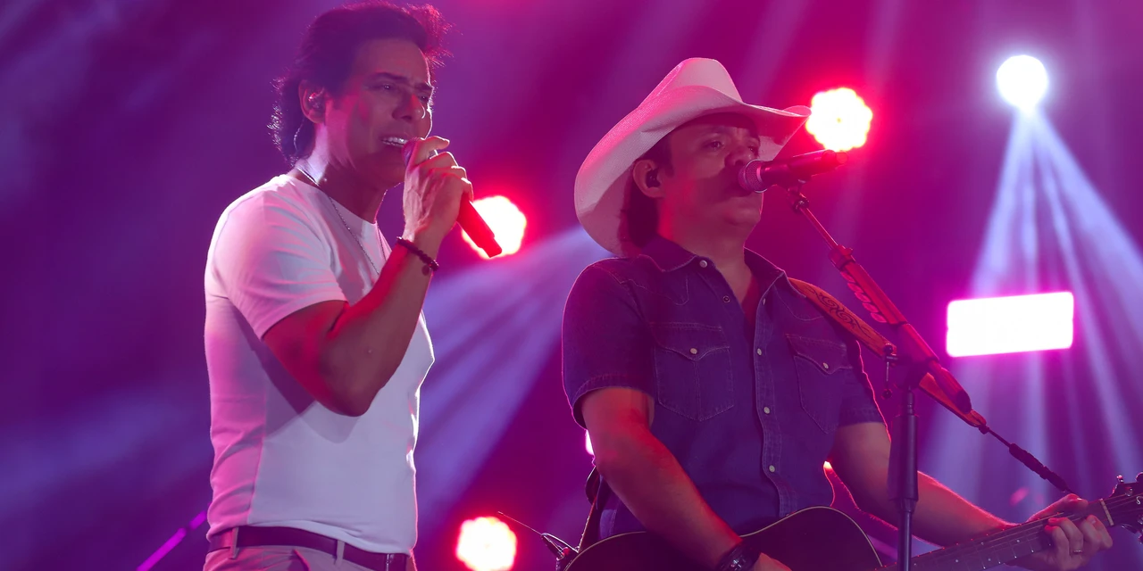 Guilherme & Santiago levam um público de 87 mil pessoas a Matinhos