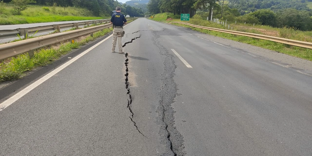 Vídeo mostra situação de trecho interditado da BR-376; assista