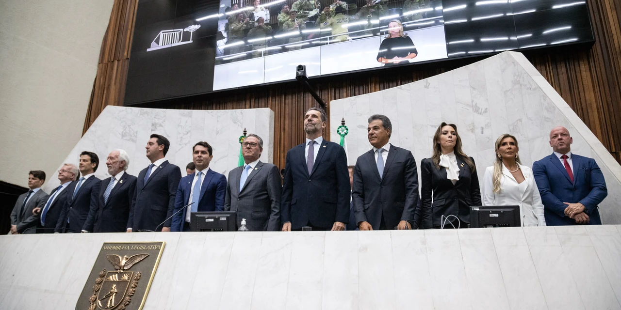 Diretor-geral da Itaipu participa da posse da Mesa Diretora da Assembleia Legislativa do Paraná