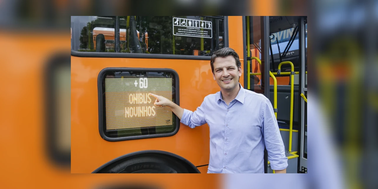 Eduardo Pimentel entrega 60 ônibus para a frota do transporte coletivo de Curitiba
