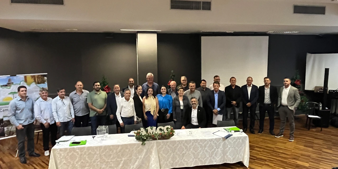 Prefeitos da AMCG fortalecem parceria junto ao Estado