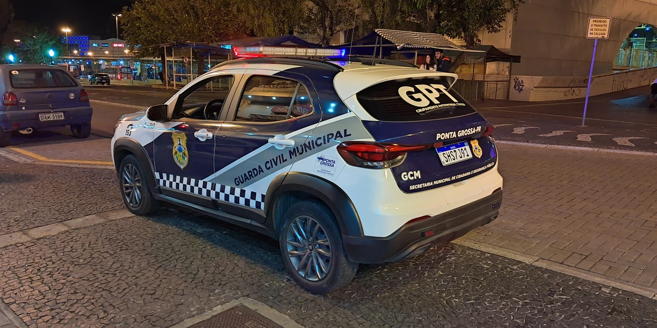 Homem foge após agredir esposa em Oficinas