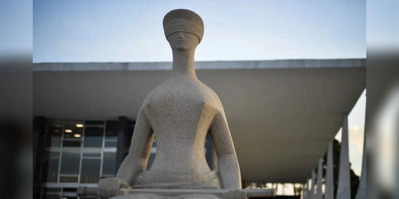 Lei Maria da Penha se estende a casais homoafetivos e mulheres trans