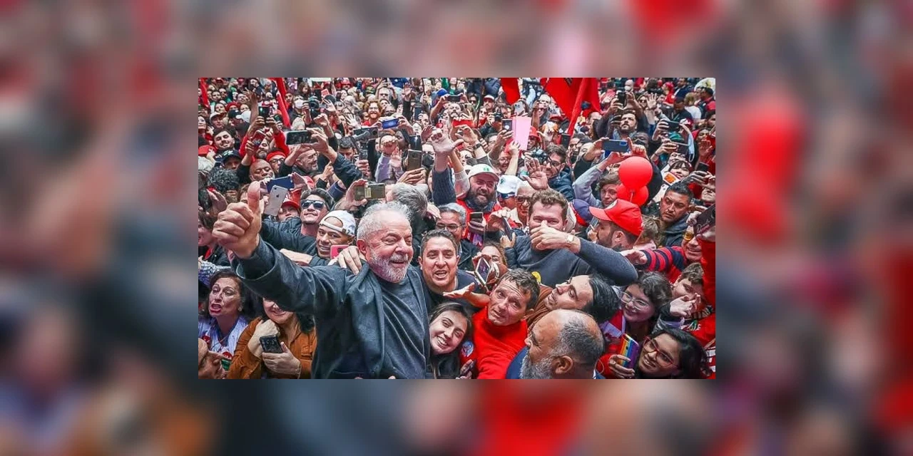 Artigo: 'O momento é governista', por Oliveiros Marques