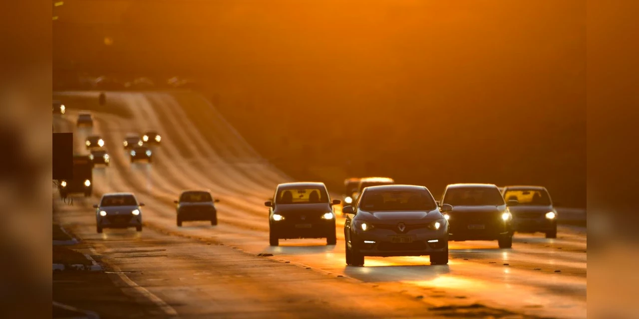 Movimento no sentido Litoral está intenso neste domingo