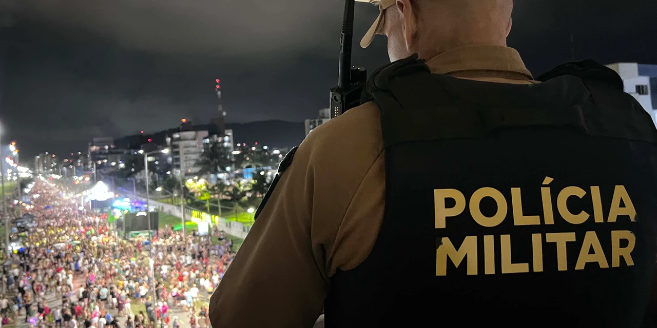 Com segurança reforçada, Carnaval reúne 1,3 milhão de pessoas no Litoral