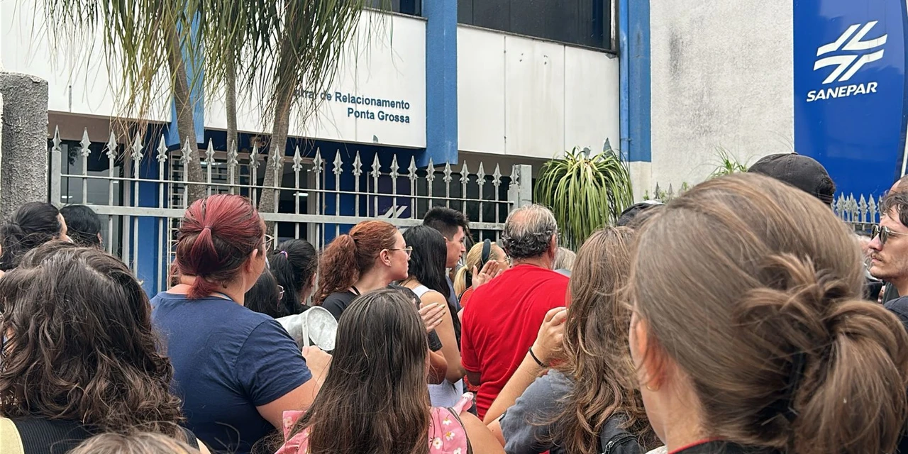 Justiça determina bloqueio de R$ 40 mil da Sanepar após falhas em PG