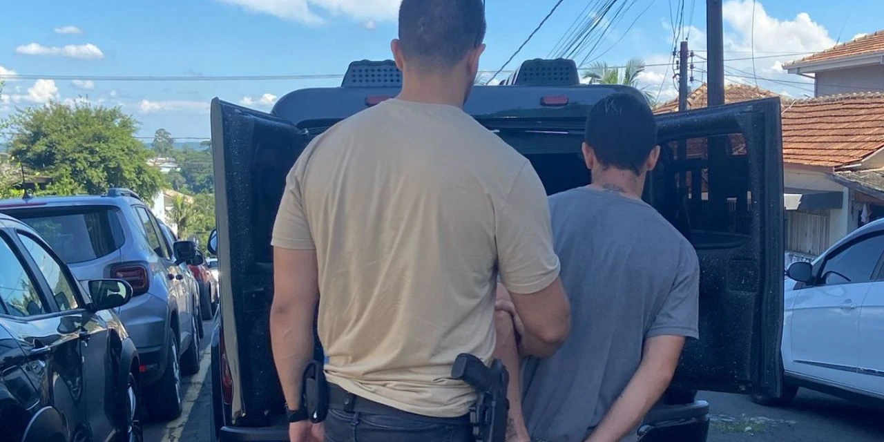 Foragido condenado por roubo é localizado em cidade da região