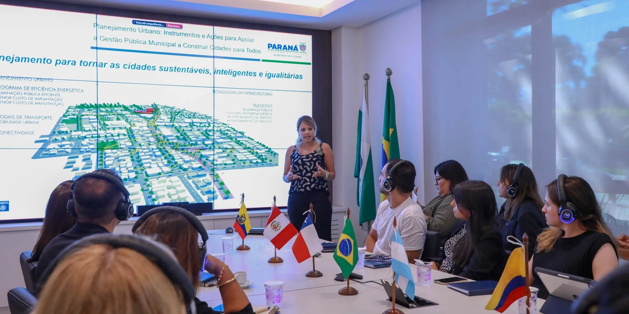 'Asfalto Novo, Vida Nova' chama a atenção de comitiva latino-americana em visita ao Paraná