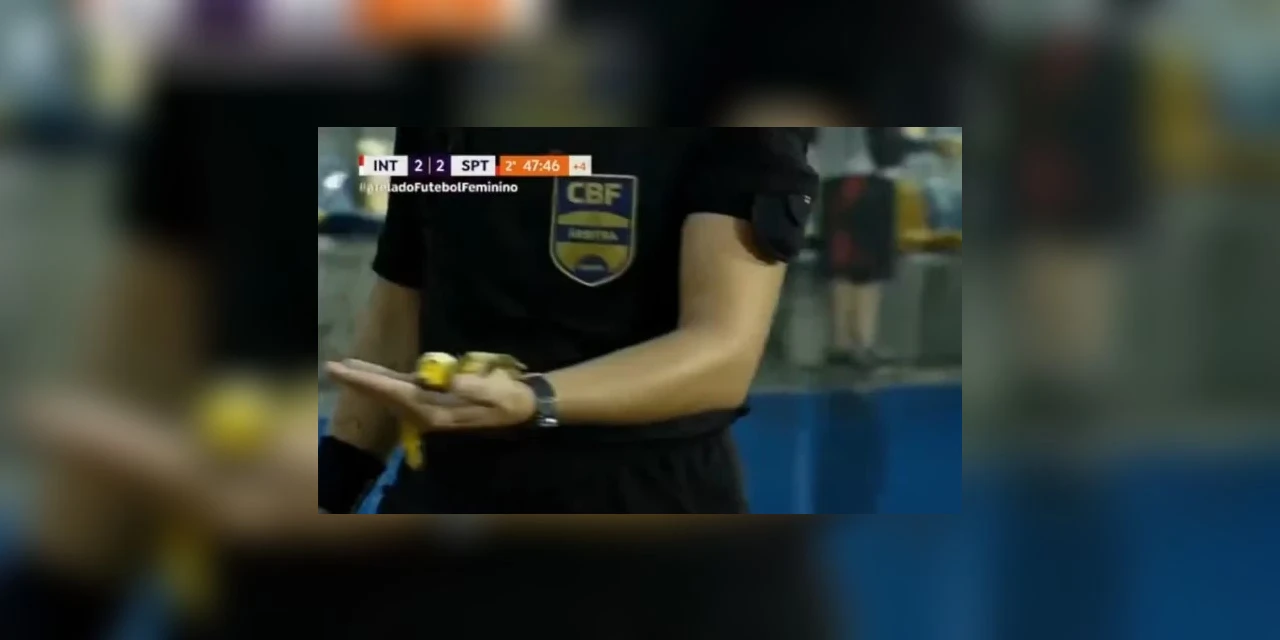 Torcedor do Internacional joga banana no banco de reservas do Sport