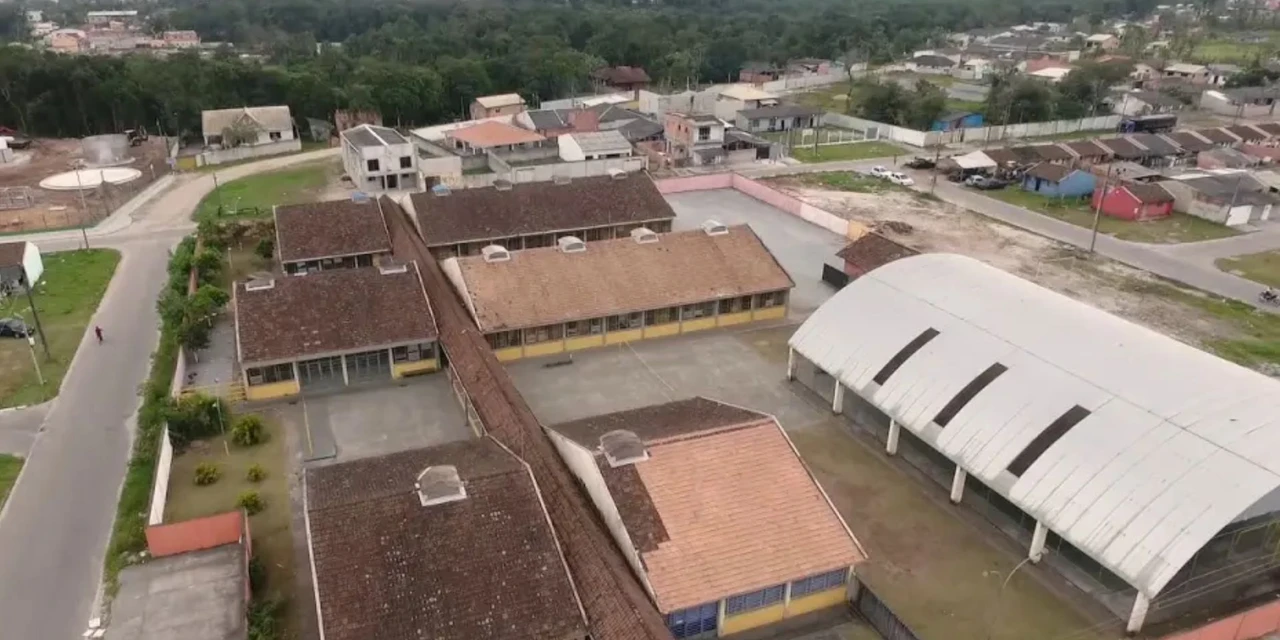 'Brincadeirinha' entre alunos termina em graves agressões no PR