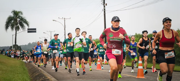 Meia Maratona Unimed Ponta Grossa movimenta o Parque Vila Velha