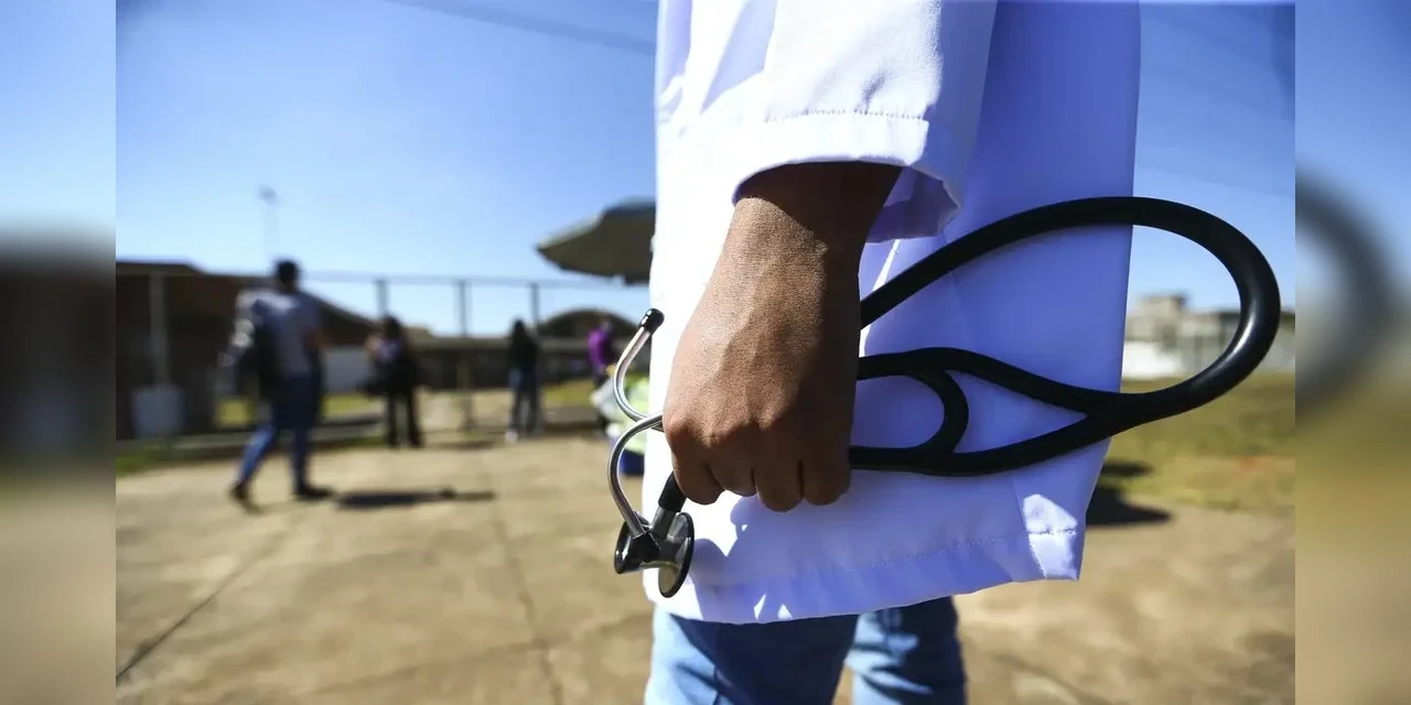 Apenas seis cursos de medicina têm nota máxima no Enade