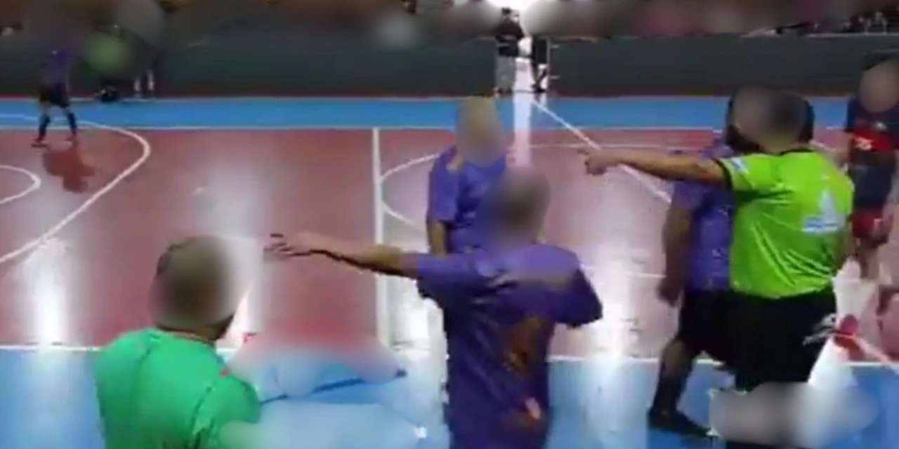 'Preto imundo': jovem é presa após comentário racista em partida de futsal de PG
