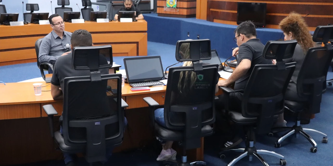 Ex-secretário de Meio Ambiente é sabatinado pela 'CEI do Lixo'