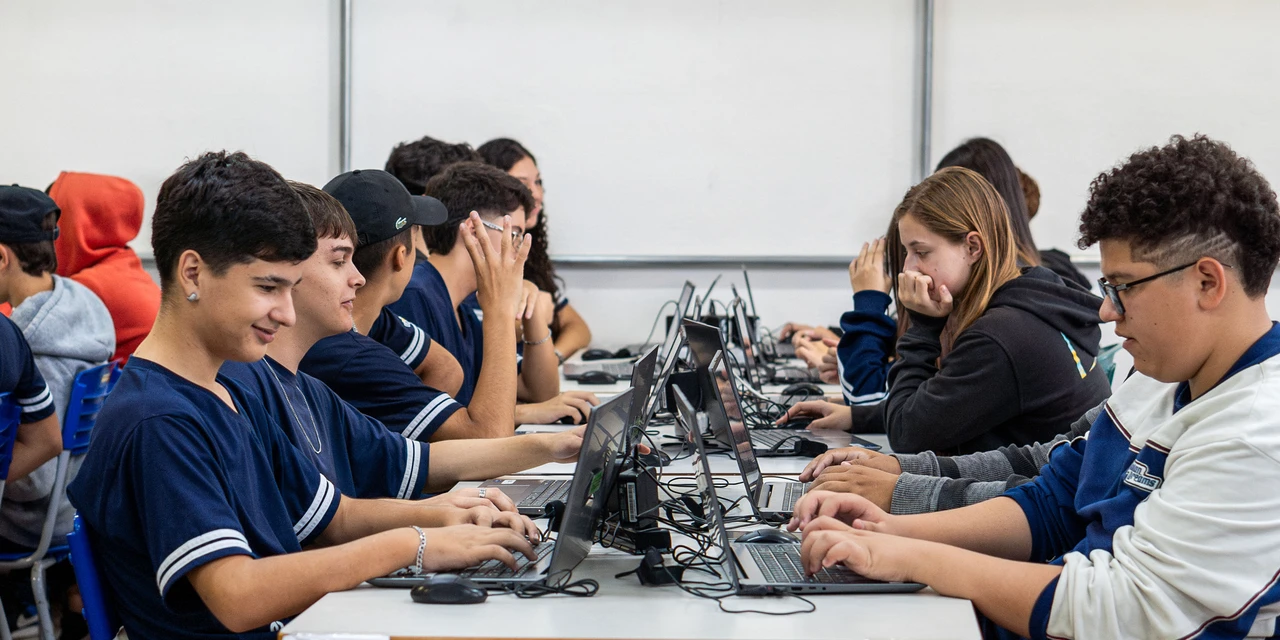 Mais de um terço dos finalistas da 1ª Olimpíada Brasileira de Inteligência Artificial são do Paraná