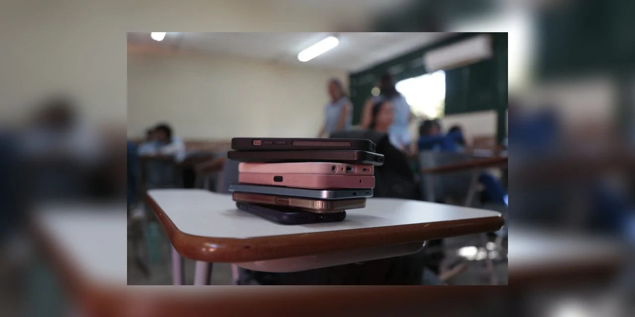 MEC lança planos de aula sobre o uso consciente de celulares