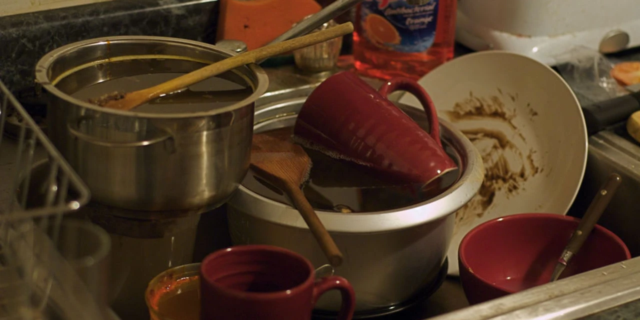 Pai pede para filho lavar a louça e gera 'quebra pau' na região