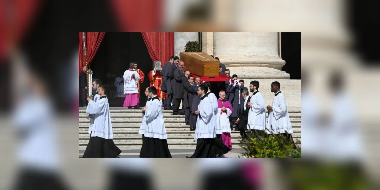 Funeral e sepultamento do Papa Francisco são realizados neste sábado