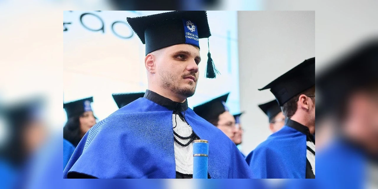 Acadêmico cego conclui graduação em Ciência da Computação em universidade do PR