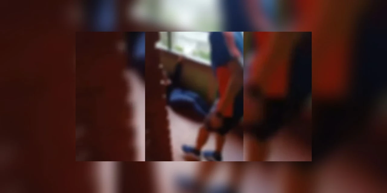 Vídeo: Professora é agredida após repreender aluno por uso de celular em aula
