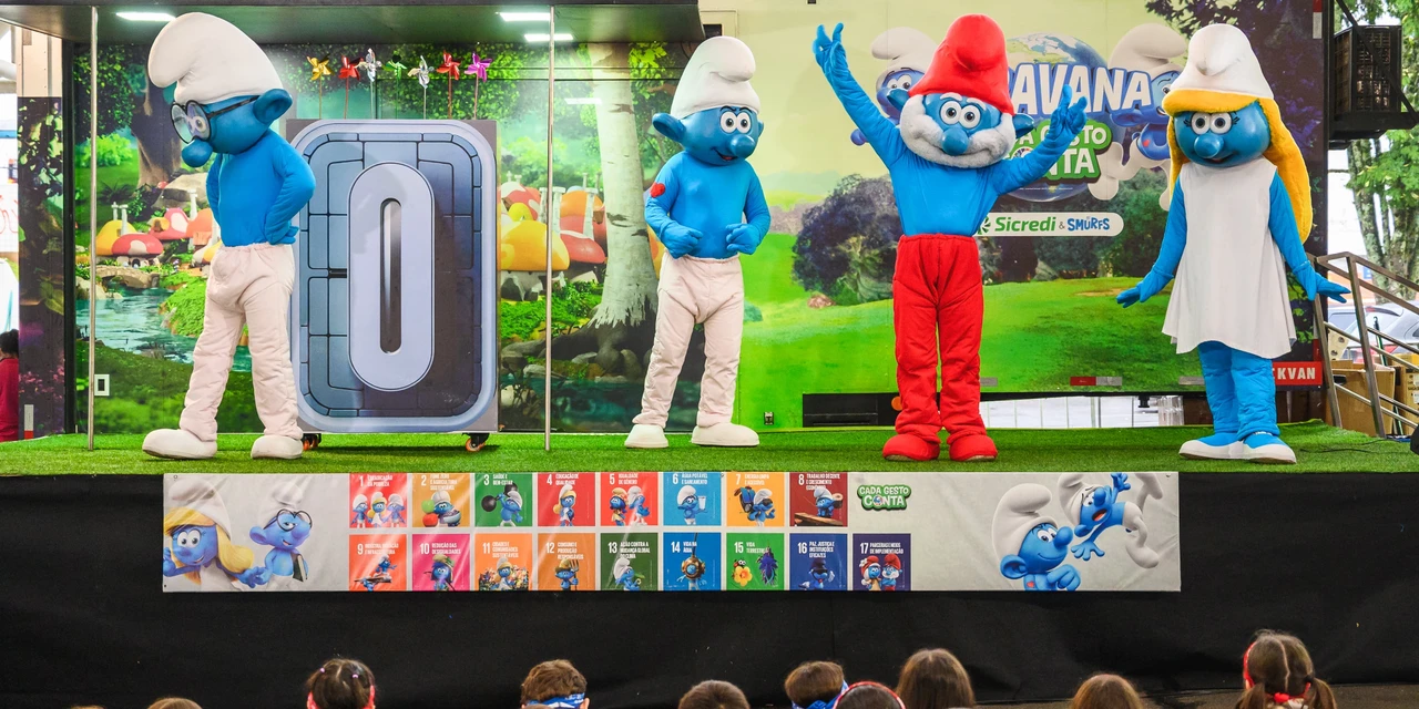 Caravana Sicredi & Smurfs leva conceitos de sustentabilidade e cidadania de forma lúdica para crianças de Ponta Grossa