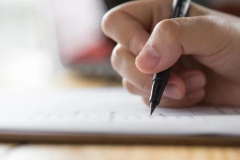 Concurso público com salários de R$ 16,2 mil está com inscrições abertas; confira os detalhes