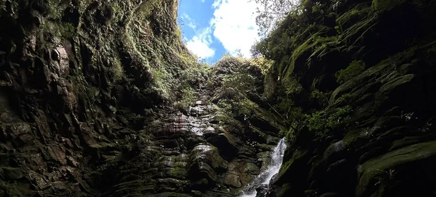 Conheça o Buraco do Padre: um santuário da geodiversidade em Ponta Grossa