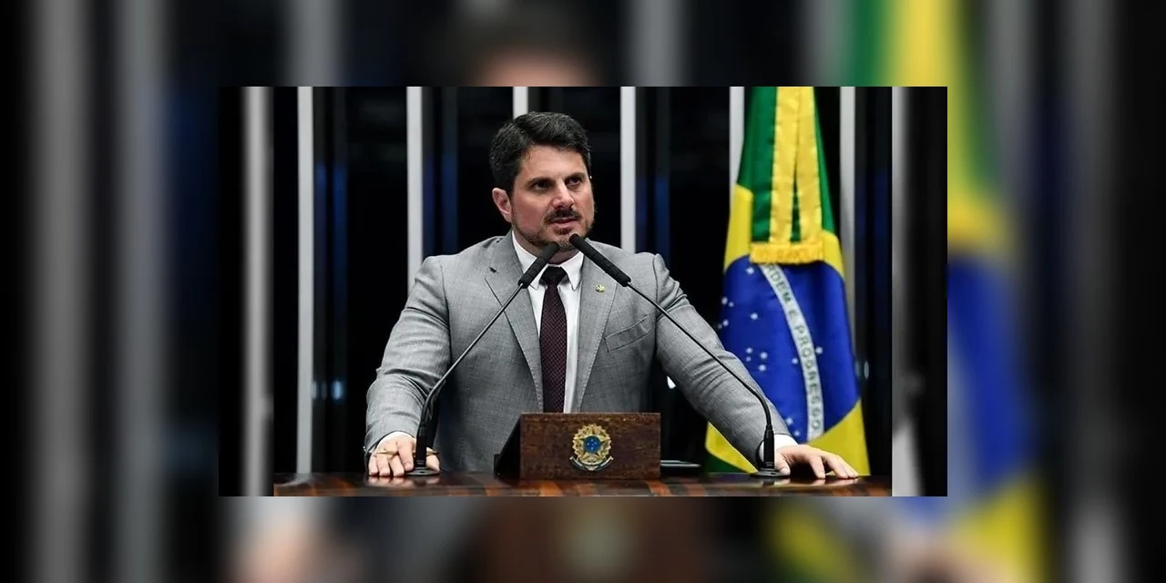 Marcos do Val viaja para os EUA, contrariando ordem do STF