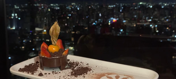 Vinhos & Viagens: 'Gastronomia nas alturas: Terrazza 40 encanta com menu internacional e vista deslumbrante de Curitiba', por Patrícia Ecave