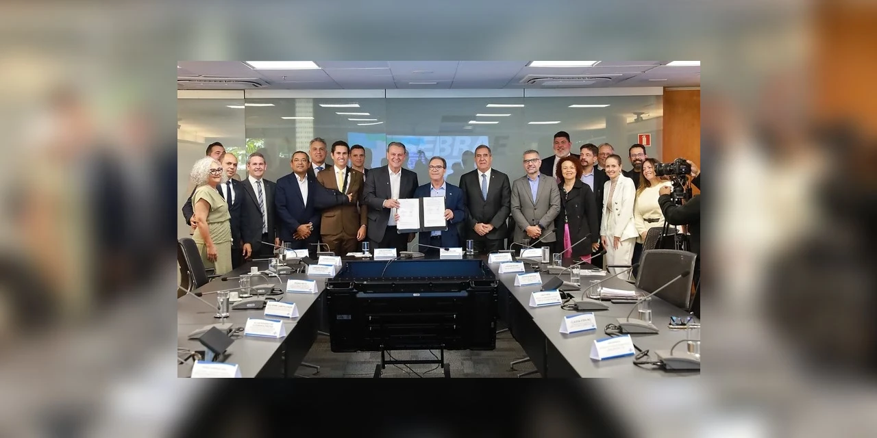 Mapa e Sebrae firmam Acordo de Cooperação Técnica para o fortalecimento do Sisbi-POA e Selo Arte