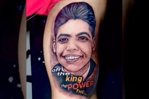 'Off The King The Power The...' Fã tatua rosto de pastor mirim e gera polêmica