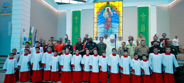 Dom Bruno preside Páscoa dos Militares em Ponta Grossa