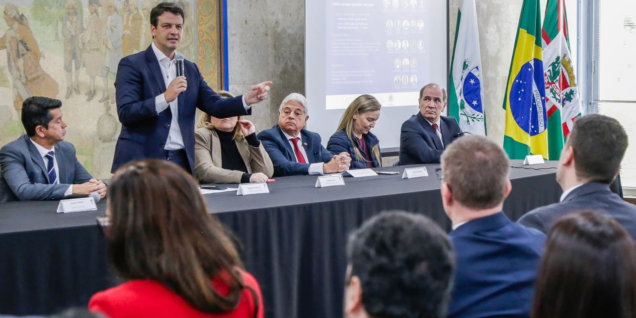 Prefeito de Curitiba abre seminário sobre Reforma Tributária e defende os municípios na gestão do novo IBS