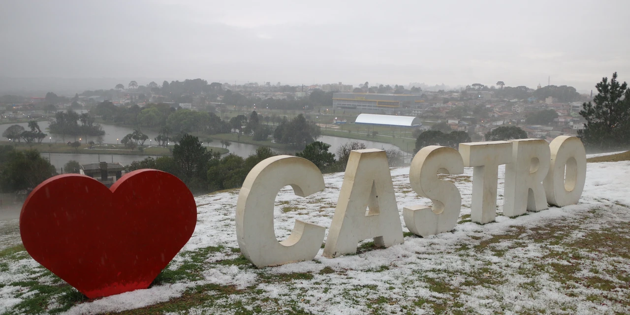 Carambeí presta apoio a Castro após chuvas intensas de granizo
