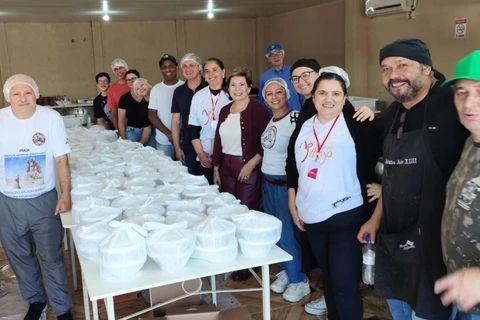 Coluna Super: 'Solidariedade à Mesa: Feijoada Beneficente em prol da Pequeno Anjo', por Marilyn Schlosser
