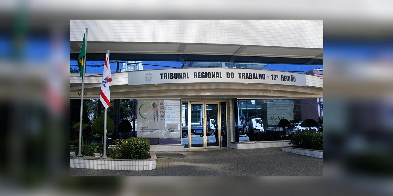 Justiça do Trabalho condena farmácia por assaltos a balconista