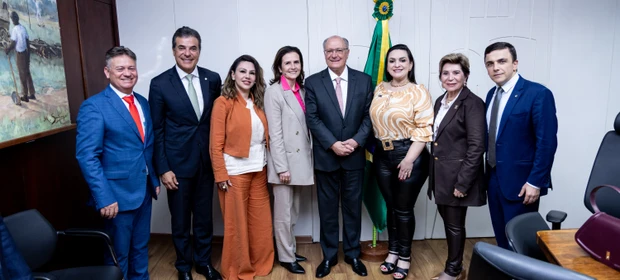 Prefeita de Telêmaco Borba detalha impactos do “Tarifaço” no setor empresarial durante reunião com Alckmin