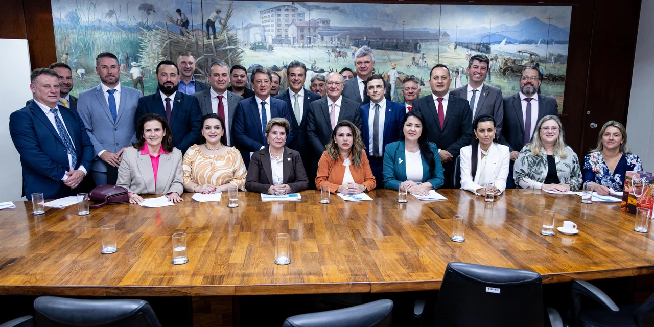 AMCG detalha solicitações para reduzir efeitos do "Tarifaço" sobre municípios