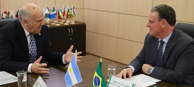 Ministro da Agricultura do Brasil reforça cooperação com secretário da Agricultura da Argentina